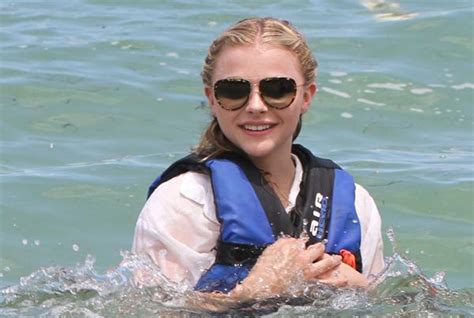 chloe grace moretz beach